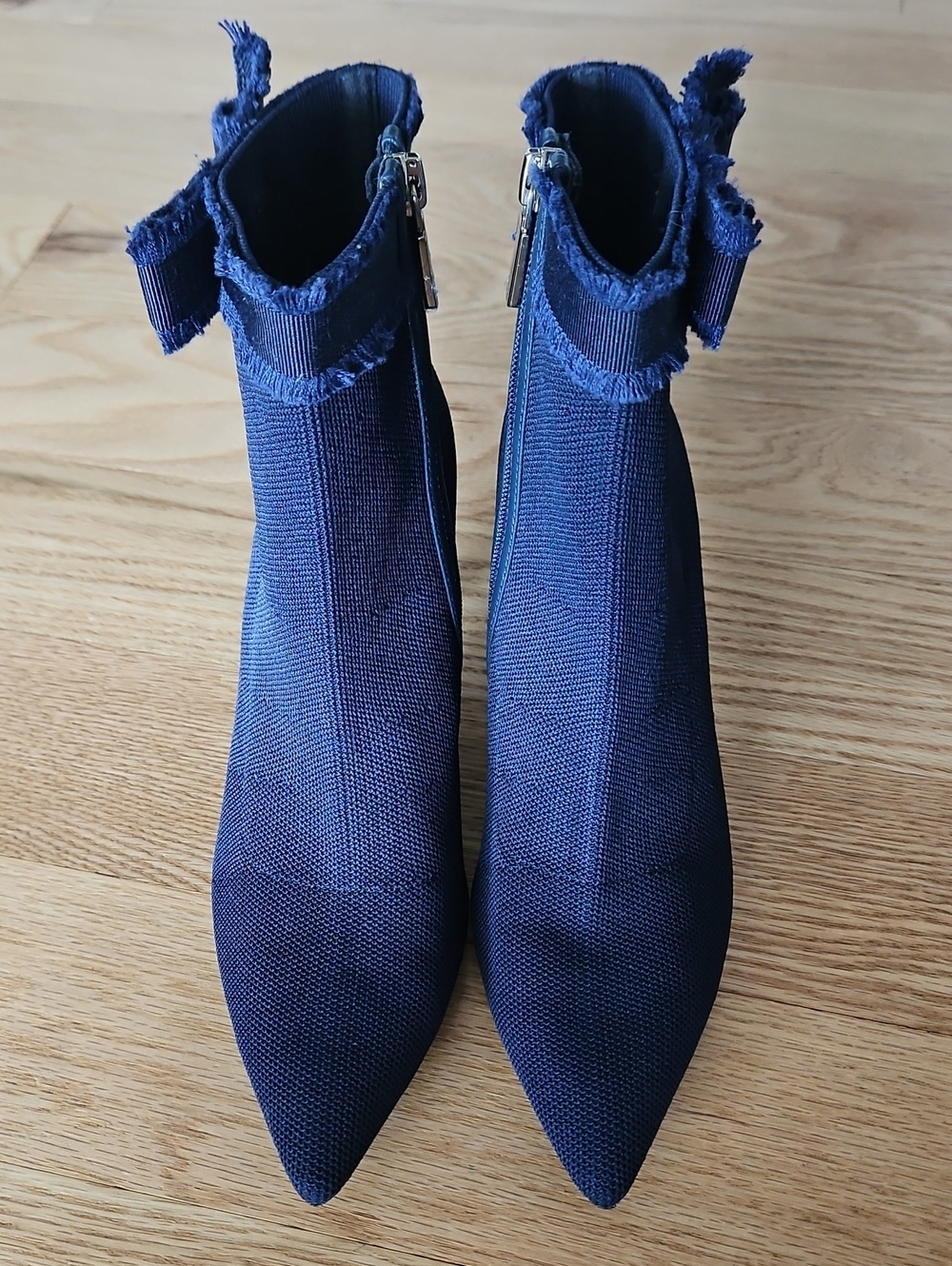 NWOT! Cosy Island BelleKnit Bow Pointed Toe Heeled Ankle Boot Navy Blue Size 8 - Picture 3 of 8